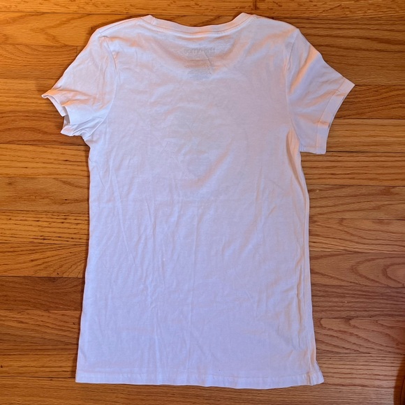 ✨NWOT✨ The Office - Schrute Farms Bed & Breakfast Tee - Size Small - Picture 4 of 6